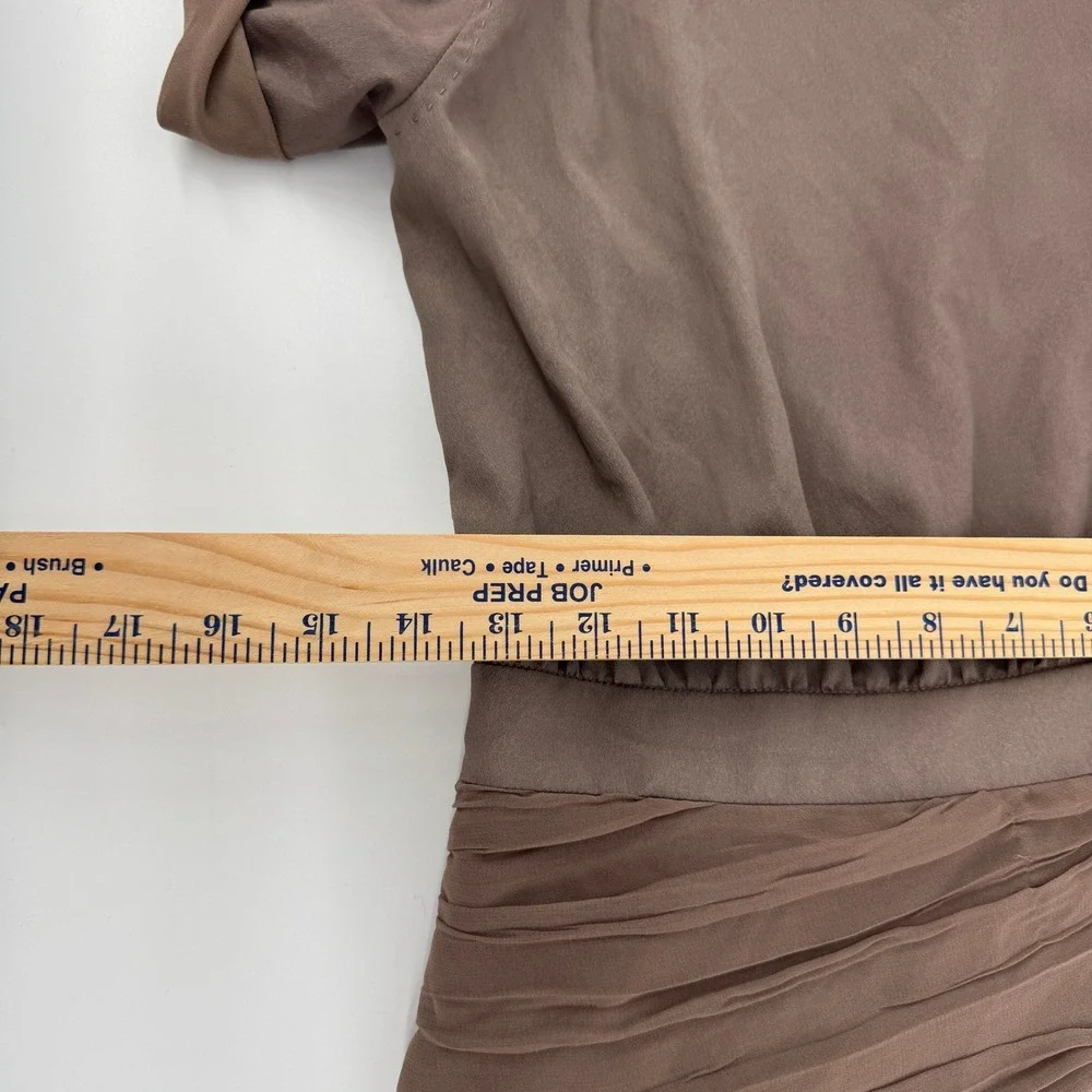 Diane von Furstenberg Dress‎ Size 6  DVF Brown Short Sleeve Pleated Mini Dress